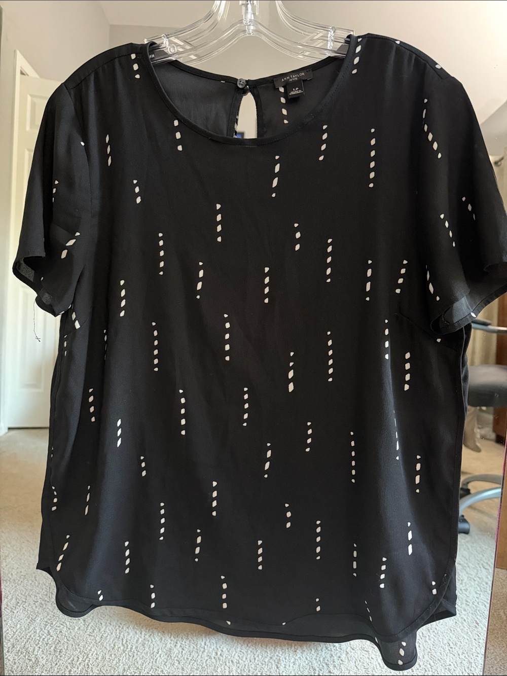 Ann Taylor Dot-Accent Short Sleeve Blouse